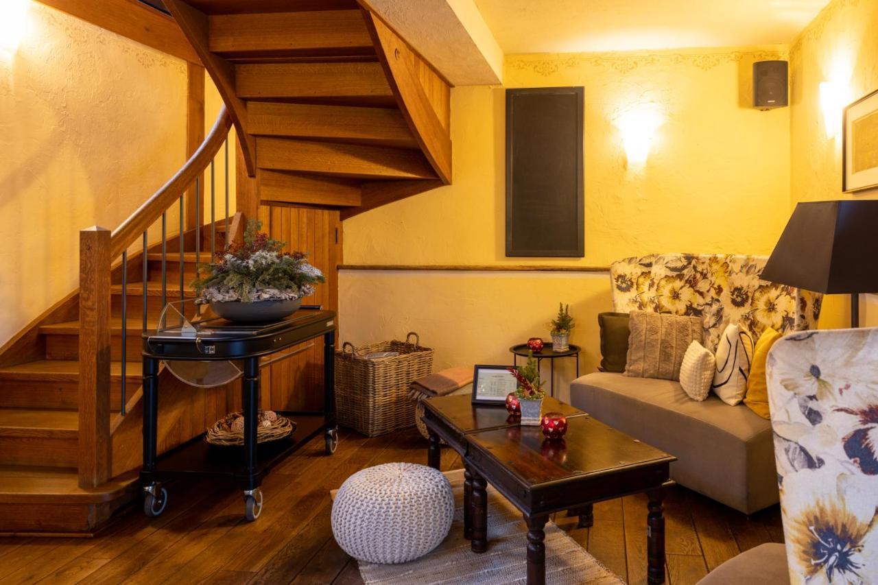 Weinromantikhotel Richtershof 뮐하임 안 데어 모젤 외부 사진