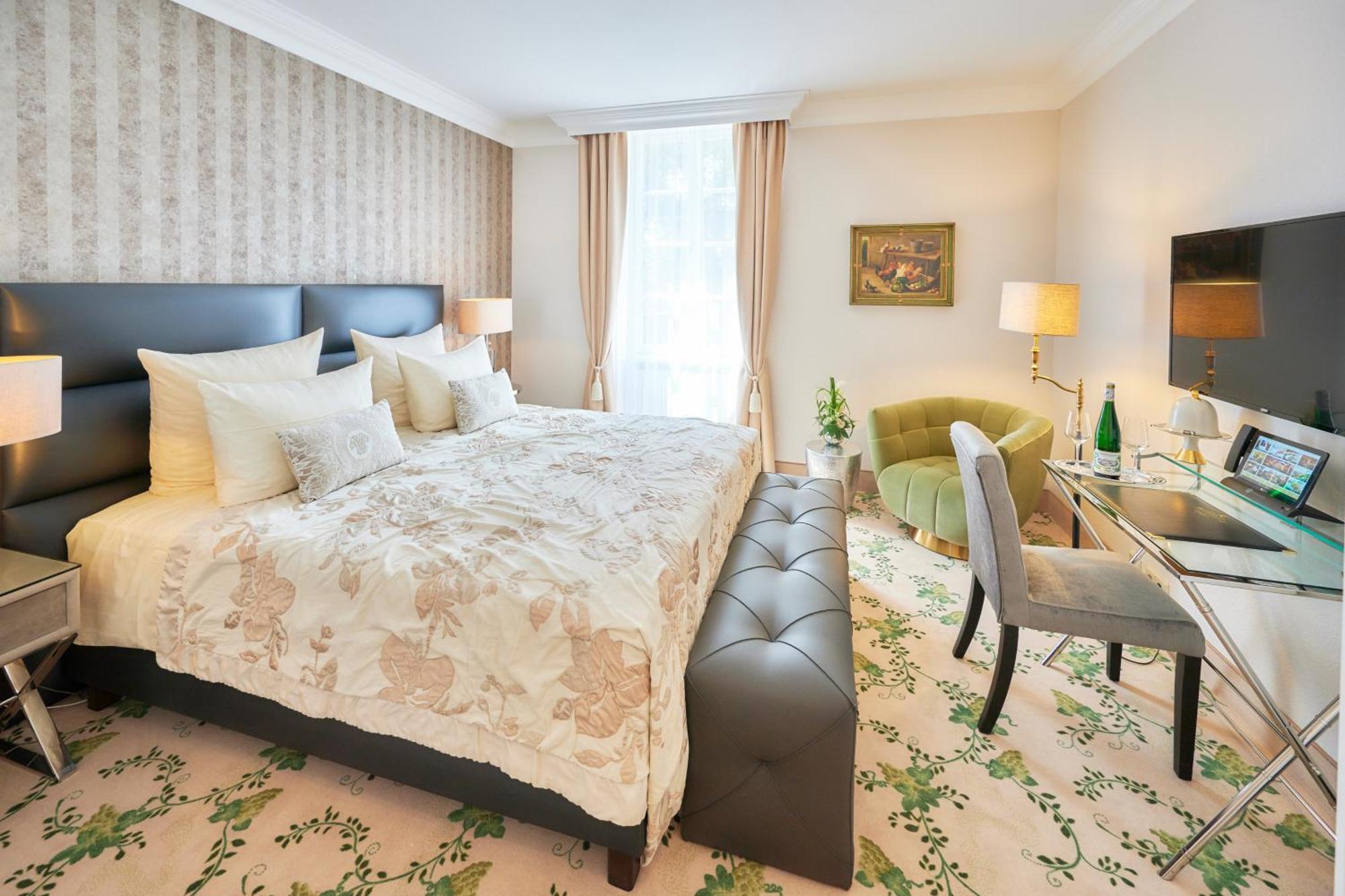 Weinromantikhotel Richtershof 뮐하임 안 데어 모젤 외부 사진
